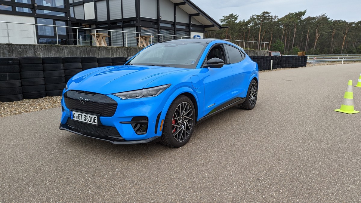 Ford Mustang Mach e avec des remises de 5 000 € // Source : Raphaelle Baut pour Numerama Ford Mustang Mach e avec des remises de 5 000 € // Source : Raphaelle Baut pour Numerama