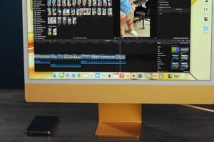 L'iMac M3 en jaune.