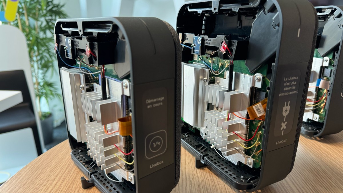 La Livebox 6 et la Livebox 7. // Source : Numerama La Livebox 6 et la Livebox 7. // Source : Numerama