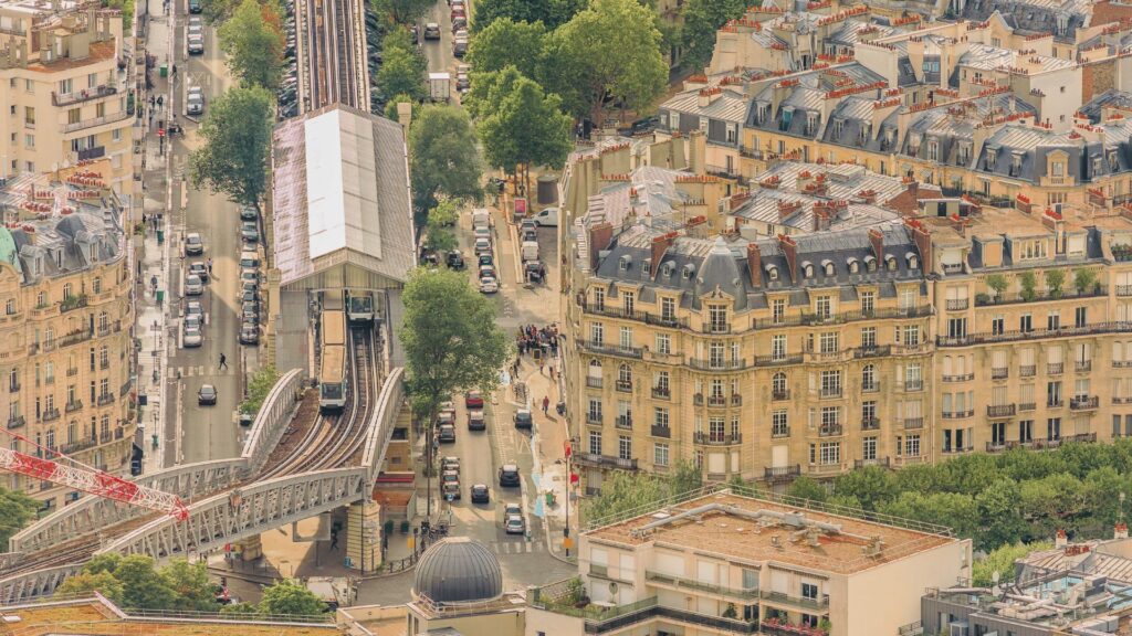 Circuler dans Paris pendant les JO. // Source : Canva Circuler dans Paris pendant les JO. // Source : Canva