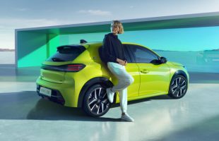 Peugeot e-208 version 2023 // Source : Peugeot Peugeot e-208 version 2023 // Source : Peugeot