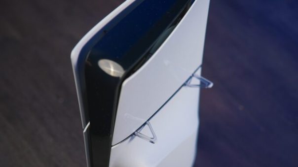 PS5 Slim // Source : Thomas Ancelle pour Numerama PS5 Slim // Source : Thomas Ancelle pour Numerama