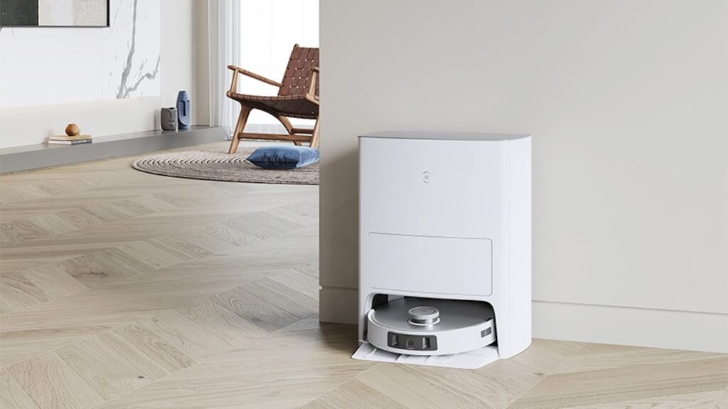 Le DEEBOT T20 Omni et sa station chauffant l'eau à 55°C // Source : ECOVACS Le DEEBOT T20 Omni et sa station chauffant l'eau à 55°C // Source : ECOVACS