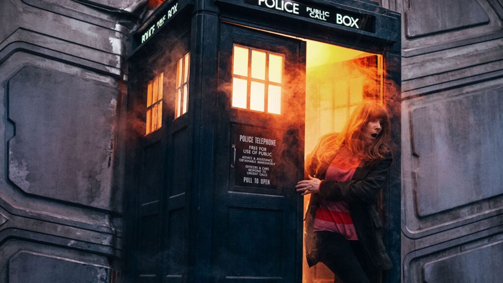 Donna dans une image teaser de Wild Blue Yonder. // Source : BBC/Doctor Who Donna dans une image teaser de Wild Blue Yonder. // Source : BBC/Doctor Who