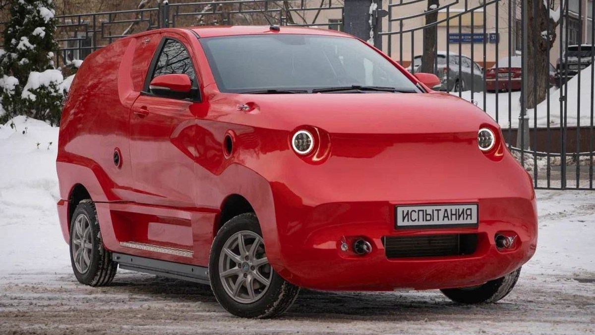Voiture russe Avtotor Amber // Source : Twitter Voiture russe Avtotor Amber // Source : Twitter