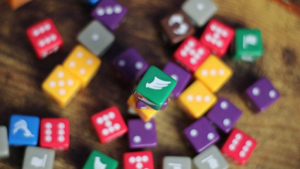 Un jeu de plis... avec des dés ! // Source : Iello