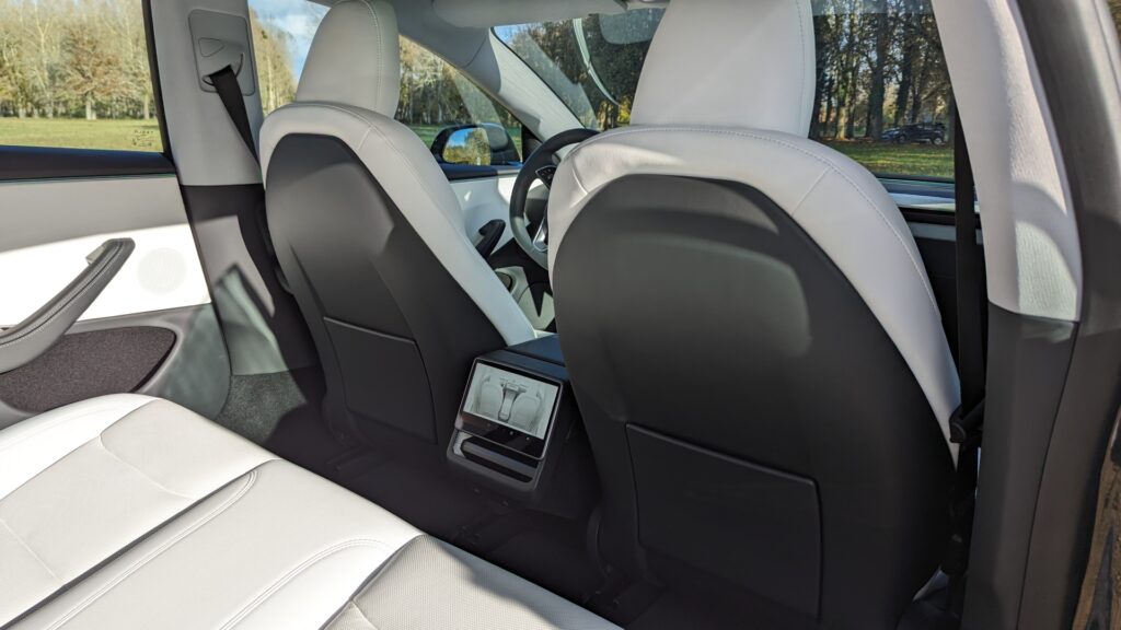 Tesla Model 3 (2023) // Source : Raphaelle Baut pour Numerama Tesla Model 3 (2023) // Source : Raphaelle Baut pour Numerama