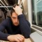 Pas de prise dans le train, c'est le drame. // Source : Canva Pas de prise dans le train, c'est le drame. // Source : Canva