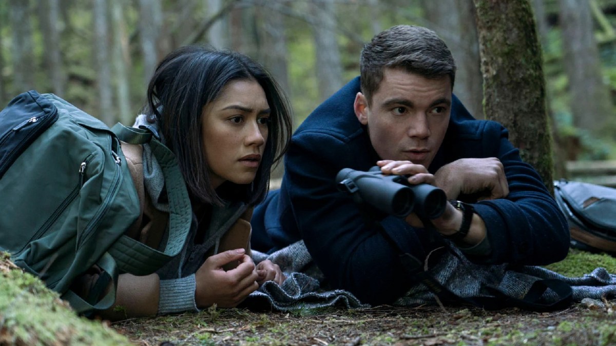 Rose et Peter dans The Night Agent // Source : Dan Power/Netflix Rose et Peter dans The Night Agent // Source : Dan Power/Netflix