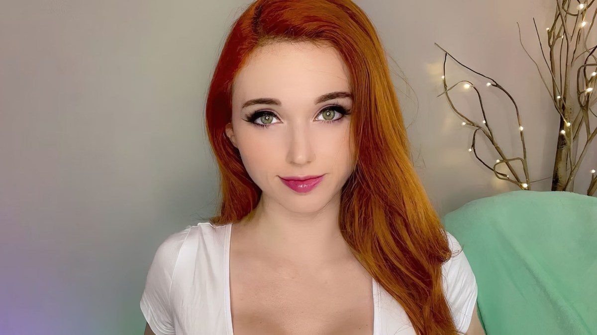 Source : Amouranth Source : Amouranth