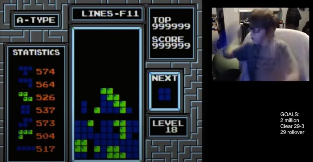 Il devient le premier joueur à batte Tetris // Source : Capture YouTube Il devient le premier joueur à batte Tetris // Source : Capture YouTube