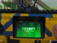 Arme avec mème dans Call of Duty: Modern Warfare III // Source : Capture YouTube