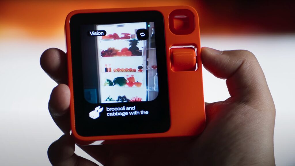 rabbit r1 // Source : Capture YouTube rabbit r1 // Source : Capture YouTube