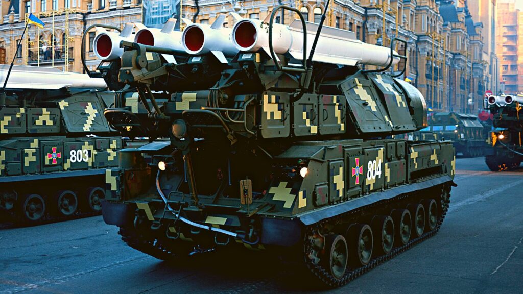 Des Bouk M1 défilent à Kiev en 2018. // Source : Wikimedia commons Des Bouk M1 défilent à Kiev en 2018. // Source : Wikimedia commons