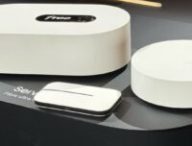 La Freebox Ultra avec son répéteur Wi-Fi 7 et son routeur 4G. // Source : Numerama La Freebox Ultra avec son répéteur Wi-Fi 7 et son routeur 4G. // Source : Numerama