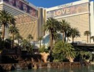 L'hôtel Mirage à Las Vegas, pour le CES 2024. // Source : Numerama L'hôtel Mirage à Las Vegas, pour le CES 2024. // Source : Numerama