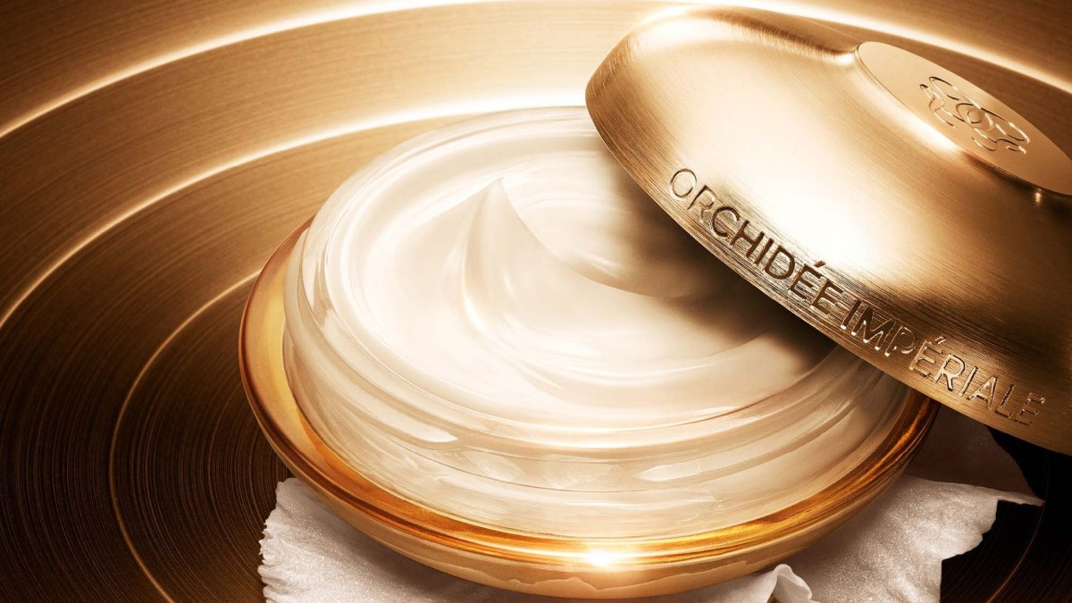 Orchidée Impériale Gold Nobile // Source : Guerlain Orchidée Impériale Gold Nobile // Source : Guerlain