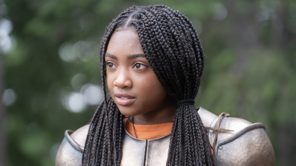 Leah Jeffries a subit une vague de cyberharcèlement raciste lorsqu'elle a été choisie pour incarner Annabeth, l'un des personnages principaux de Percy Jackson // Source : Disney+ Leah Jeffries a subit une vague de cyberharcèlement raciste lorsqu'elle a été choisie pour incarner Annabeth, l'un des personnages principaux de Percy Jackson // Source : Disney+