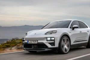 Porsche Macan Turbo // Source : Porsche