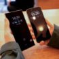 Le Samsung Galaxy S24 Ultra à gauche, l'iPhone 15 Pro Max à droite. // Source : Numerama Le Samsung Galaxy S24 Ultra à gauche, l'iPhone 15 Pro Max à droite. // Source : Numerama