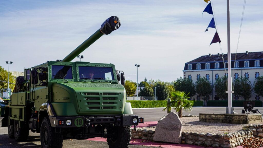 Un canon caesar produit par l'entreprise Nexter. // Source : État major des armées Un canon caesar produit par l'entreprise Nexter. // Source : État major des armées