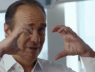 Xavier Niel présente sa nouvelle box, la Freebox Ultra // Source : Free Xavier Niel présente sa nouvelle box, la Freebox Ultra // Source : Free