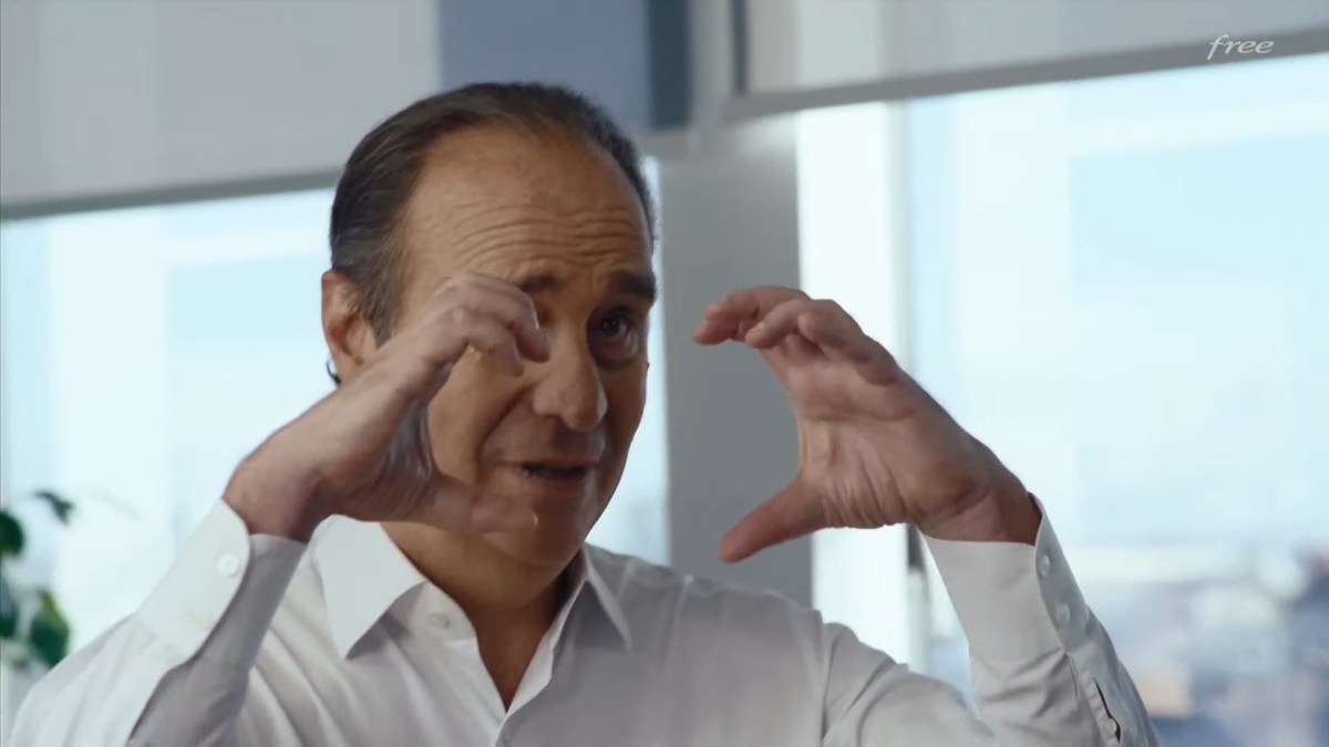 Xavier Niel présente sa nouvelle box, la Freebox Ultra // Source : Free Xavier Niel présente sa nouvelle box, la Freebox Ultra // Source : Free