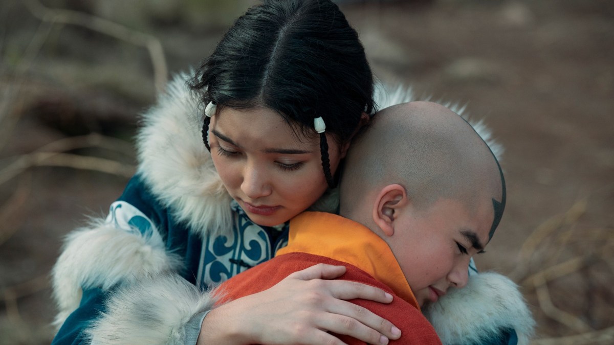On aime quand même les adorables Aang et Katara, deux personnages principaux de la série // Source : Robert Falconer / Netflix On aime quand même les adorables Aang et Katara, deux personnages principaux de la série // Source : Robert Falconer / Netflix