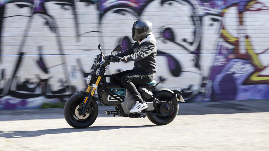 Le test du BMW CE-02 // Source : Yann Lethuillier pour Numerama Le test du BMW CE-02 // Source : Yann Lethuillier pour Numerama