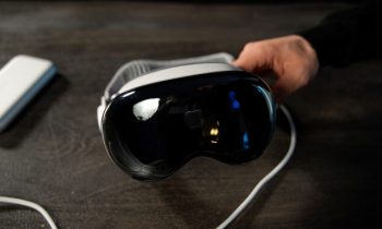 Apple Vision Pro // Source : Nino Barbey / Numerama Apple Vision Pro // Source : Nino Barbey / Numerama