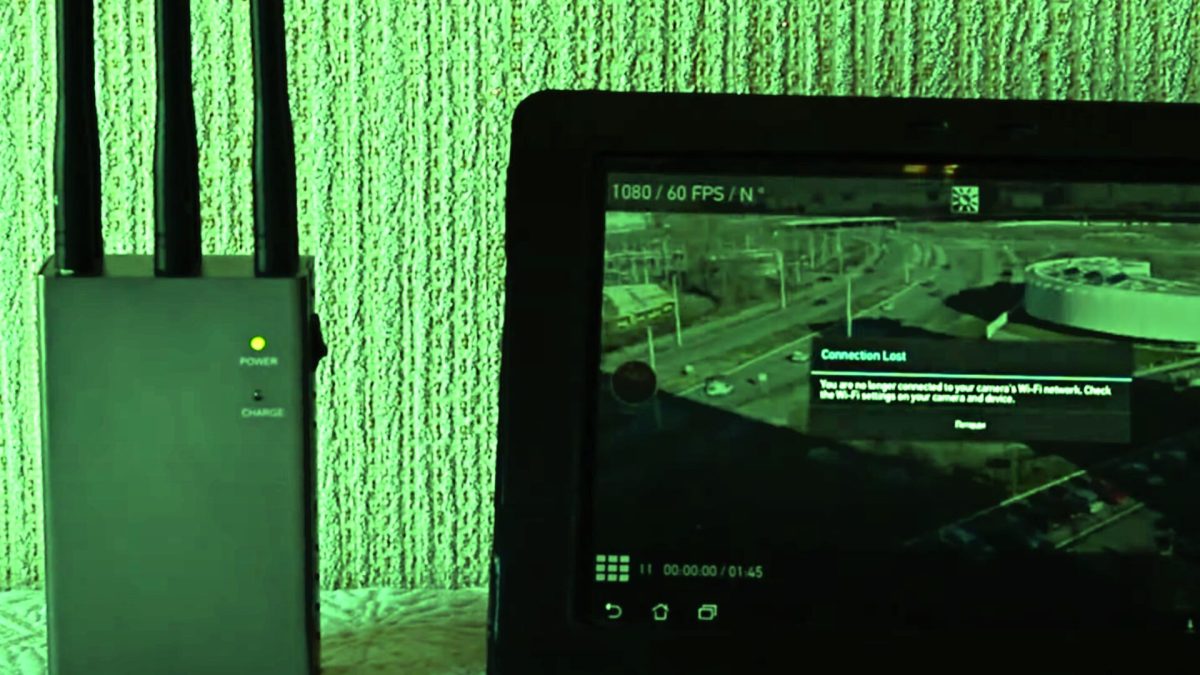 Une démonstration de brouilleur Wifi sur une caméra. // Source : YouTube Une démonstration de brouilleur Wifi sur une caméra. // Source : YouTube