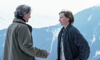 Carole Bethuel © Les Films Pelléas/Les Films de Pierre 
ANATOMIE D’UNE CHUTE
réal. : Justine Triet. int. : Sandra Hüller, Swann Arlaud, Milo Machado Graner, Antoine Reinartz, Samuel Theis, Jehnny Beth, Saadia Bentaieb, Camille Rutherford, Anne Rotger. 
pays : France. durée : 2 h 30. dist. : Le Pacte
Sortie en salle le 23 août 2023