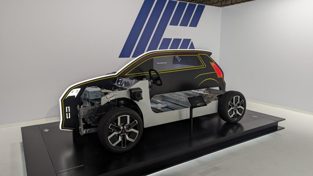 Plateforme Renault 5 : AmpR Small // Source : Raphaelle Baut pour Numerama Plateforme Renault 5 : AmpR Small // Source : Raphaelle Baut pour Numerama