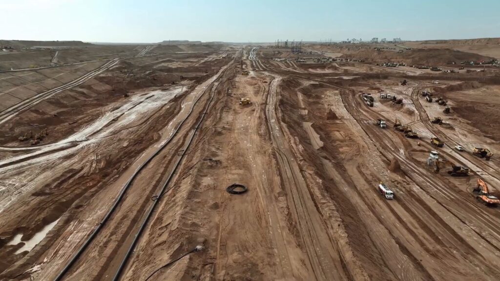 Les travaux de The Line en février 2024 // Source : Neom Les travaux de The Line en février 2024 // Source : Neom