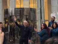 Tim Cook lors du lancement du Apple Vision Pro. // Source : Numerama