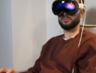 L'Apple Vision Pro sur la tête. // Source : Numerama