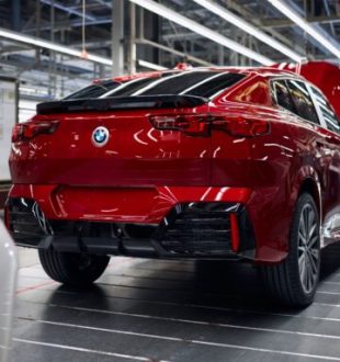 Usine allemande pour la BMW ix // Source : BMW