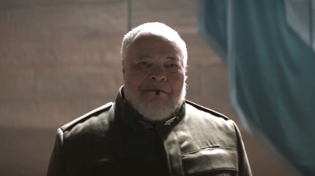 Thufir Hawat dans Dune 1 // Source : Capture YouTube Thufir Hawat dans Dune 1 // Source : Capture YouTube