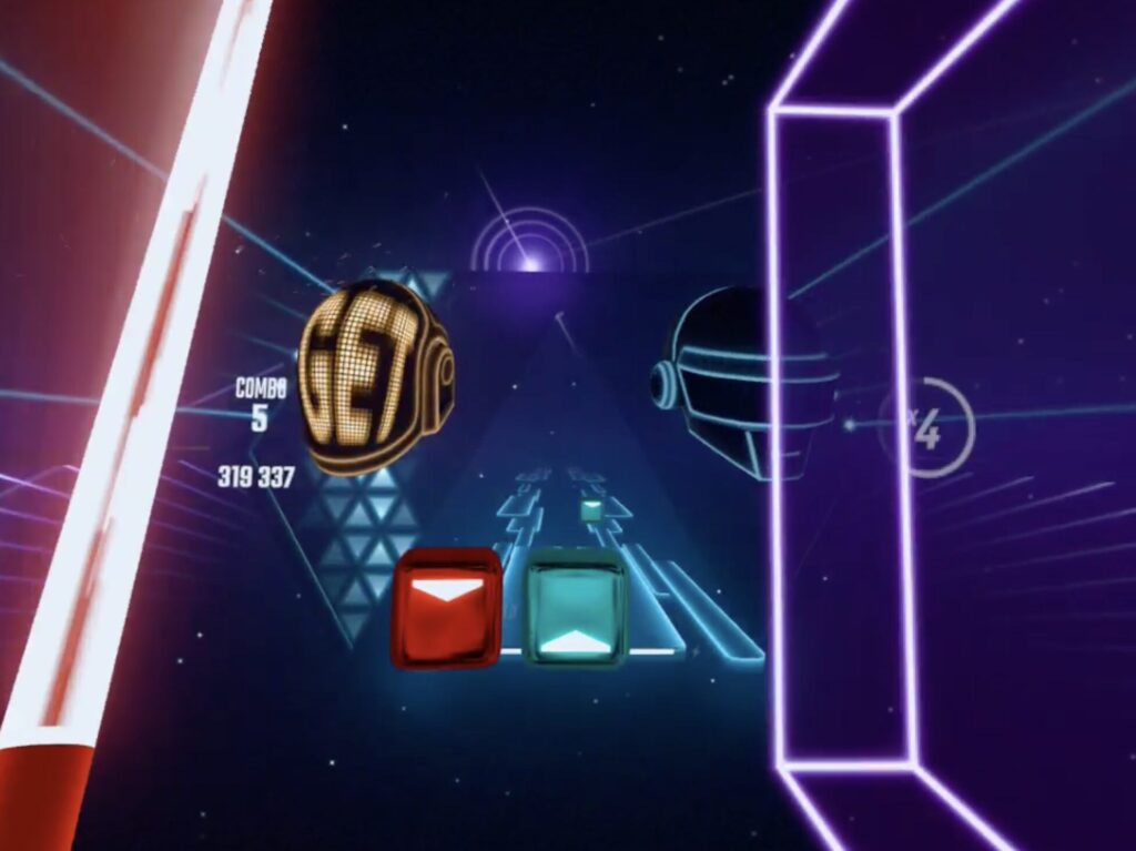 Positionnés en 3D à plusieurs dizaines de mètres, les casques de Daft Punk s'illuminent en fonction de l'avancement du morceau. C'est très cool. Positionnés en 3D à plusieurs dizaines de mètres, les casques de Daft Punk s'illuminent en fonction de l'avancement du morceau. C'est très cool.