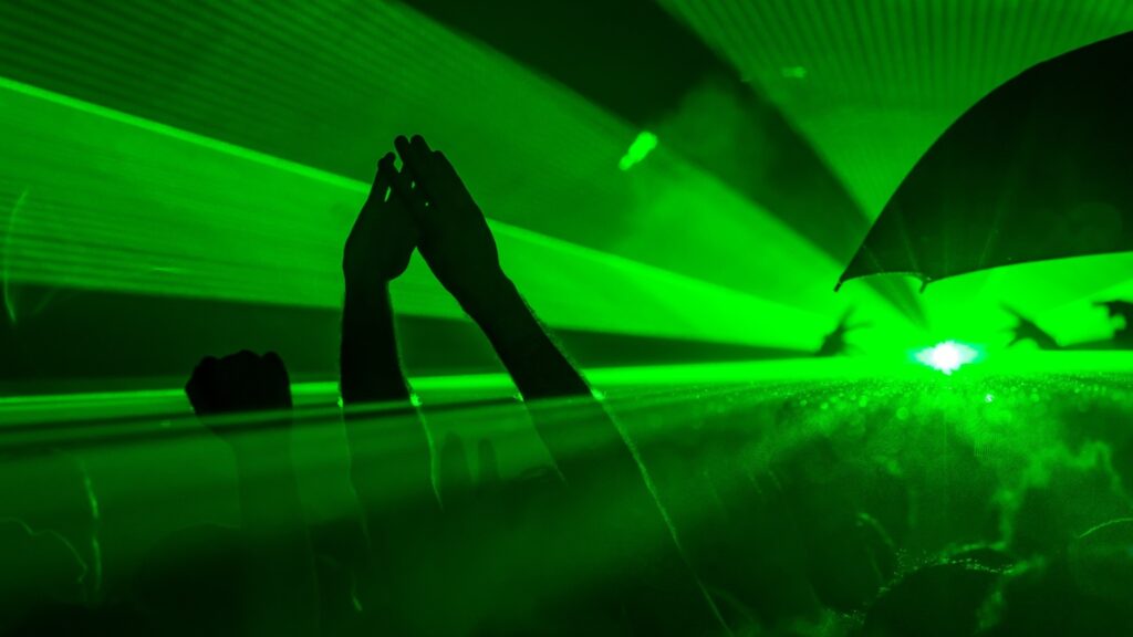 Un concert à la lumière verte // Source : Pxhere Un concert à la lumière verte // Source : Pxhere