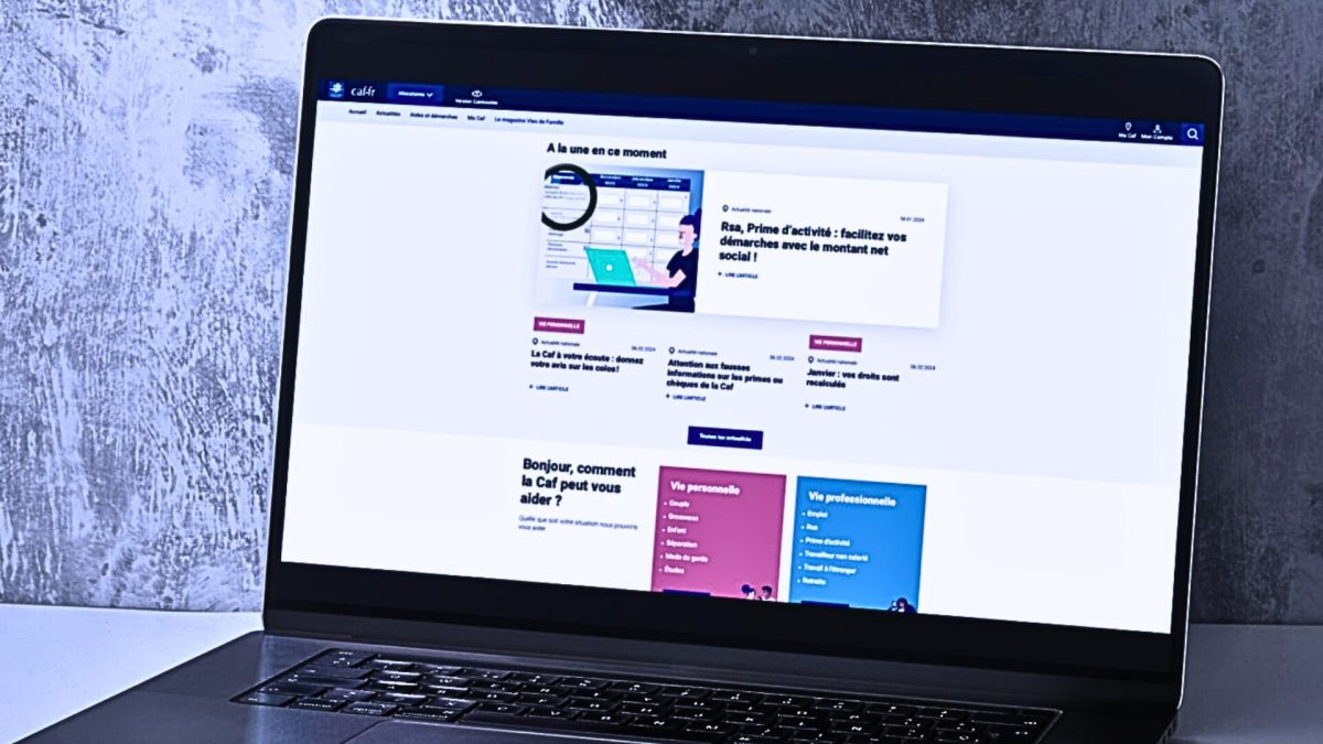Des comptes CAF sont ciblés par les hackers. // Source : Montage Numerama Des comptes CAF sont ciblés par les hackers. // Source : Montage Numerama