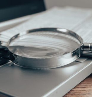 Comment faire de l'OSINT ? // Source : Canva Comment faire de l'OSINT ? // Source : Canva