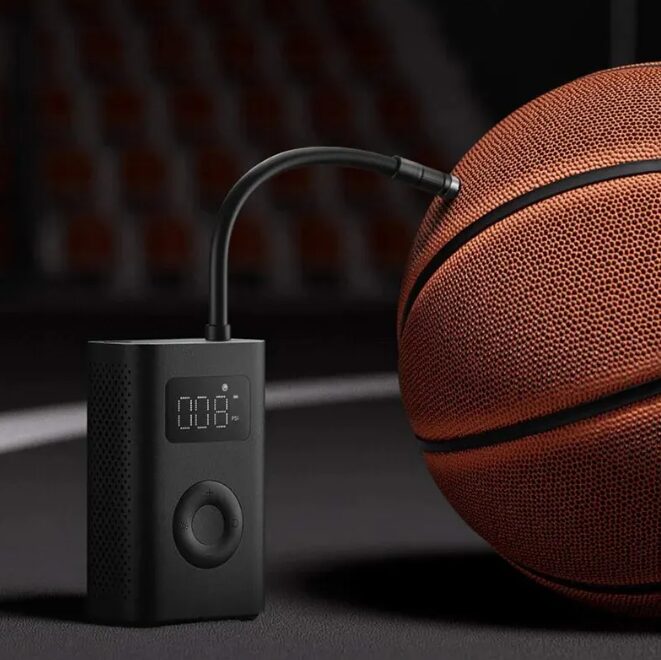 Une pompe à air Xiaomi facile à transporter // Source: AliExpress Une pompe à air Xiaomi facile à transporter // Source: AliExpress