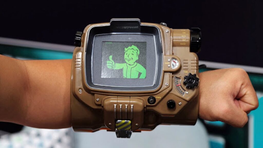 Le Pip-Boy de l'édition collector de Fallout 4 // Source : Capture YouTube/JEUXACTU Le Pip-Boy de l'édition collector de Fallout 4 // Source : Capture YouTube/JEUXACTU