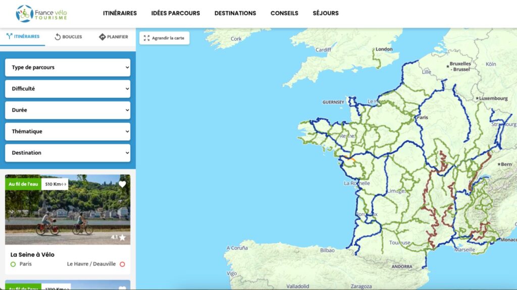 En bleu les itinéraires Eurovélo, en vert les voies vertes, les veloroutes et les itinéraires nationaux, en marron les itinéraires VTT. En vide ou presque, le Grand Est. En bleu les itinéraires Eurovélo, en vert les voies vertes, les veloroutes et les itinéraires nationaux, en marron les itinéraires VTT. En vide ou presque, le Grand Est.