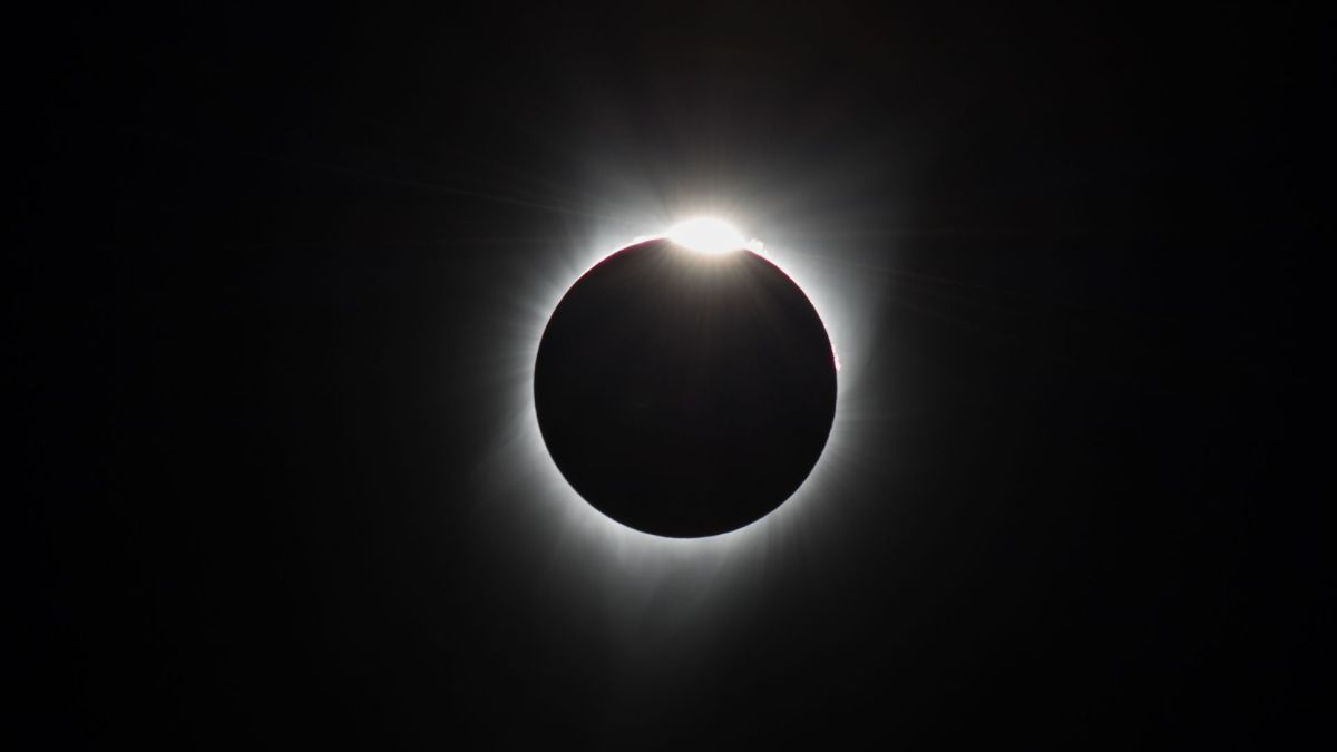 Une éclipse solaire totale. // Source : Canva Une éclipse solaire totale. // Source : Canva