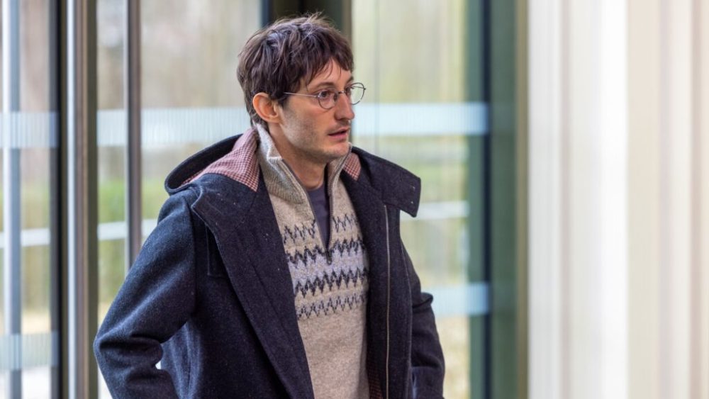 Pierre Niney dans Fiasco // Source : Thibault Grabherr/Netflix Pierre Niney dans Fiasco // Source : Thibault Grabherr/Netflix