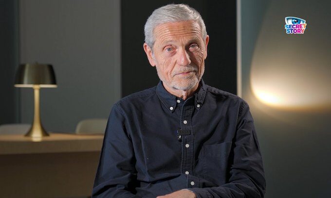 La vraie voix, lors de l'annonce de sa retraite. La vraie voix, lors de l'annonce de sa retraite.