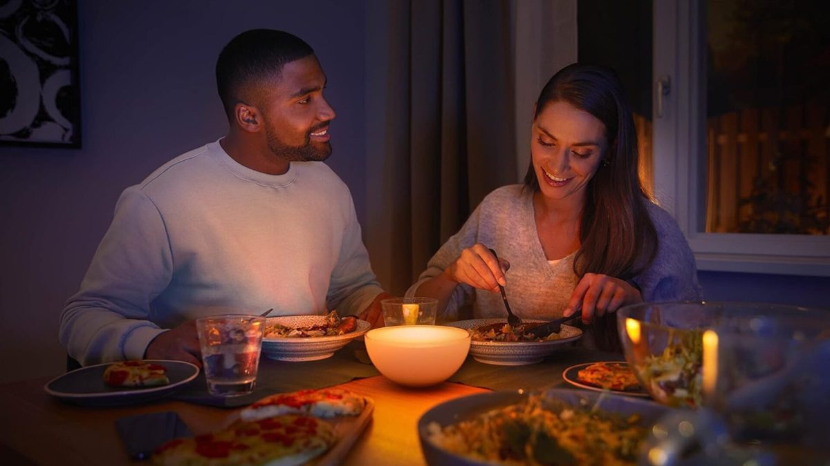 Hue Go // Source : Philips Hue Go // Source : Philips