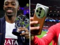 Ousmane Dembélé et Antoine Griezmann avec le mystérieux smartphone Oppo. // Source : UEFA / Montage Numerama